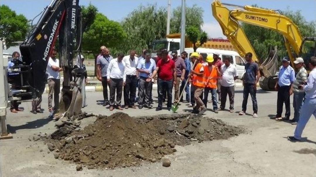 Iğdır&rsquo;da Doğalgaz Hattında İl Kazma Vuruldu