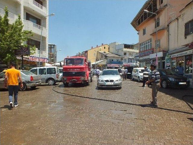 Malazgirt Belediyesi’nden Ramazan Temizliği