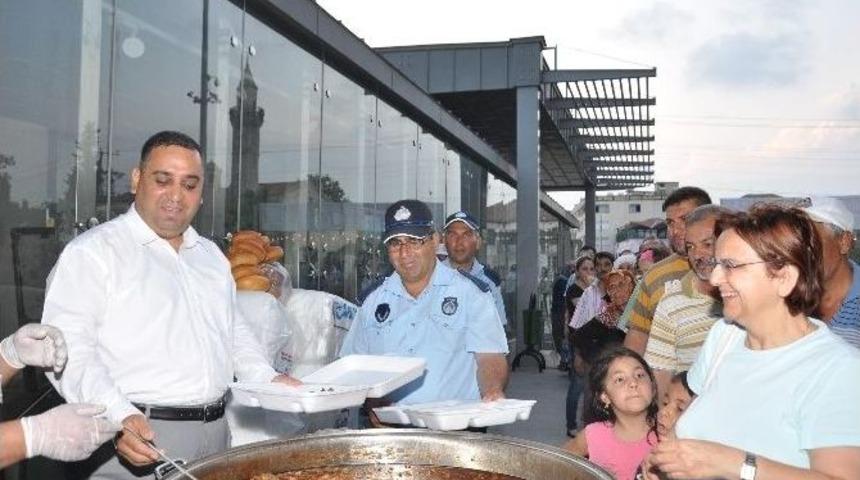 Tarsus&rsquo;ta 5 Bin Kişiye Yemek Verilecek