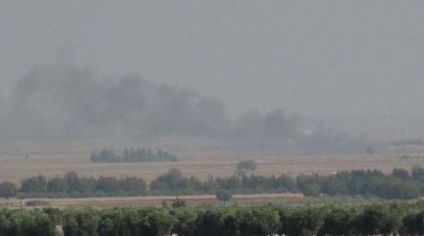 Kilis Sınırında Işid Ile Muhalif Gruplar Aralıklarla &Ccedil;atışıyor