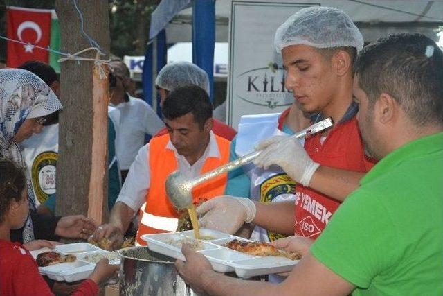 Başkan Kara, İlk İftarını Çadırda Açtı