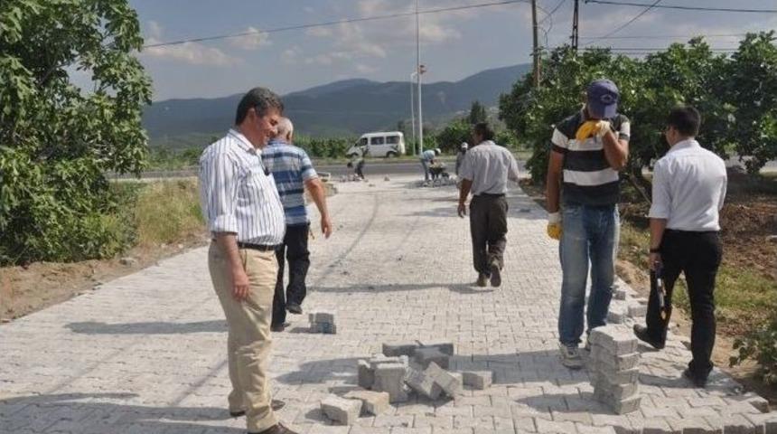 Buharkent Belediyesi T&uuml;m Sokaklara Parke Taşı D&ouml;ş&uuml;yor