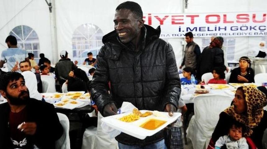 Ankara B&uuml;y&uuml;kşehir&rsquo;in İftar &Ccedil;adırları Doldu Taştı