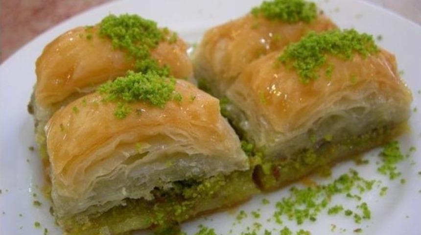 İftarda Şekerli Değil, S&uuml;tl&uuml; Tatlıları Tercih Edin