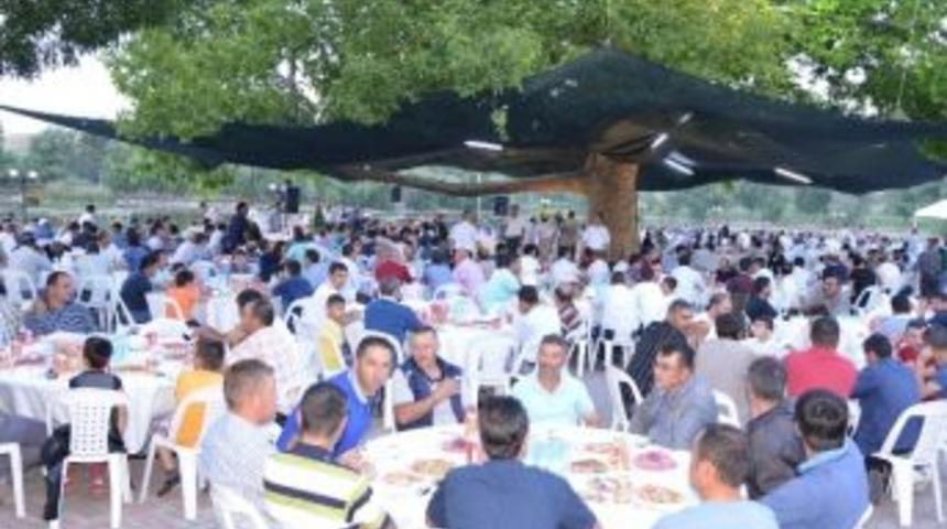 Şeker Sofrasının İlk Konukları Kayseri Şeker &Ccedil;alışanları İle Y&ouml;neticiler Oldu