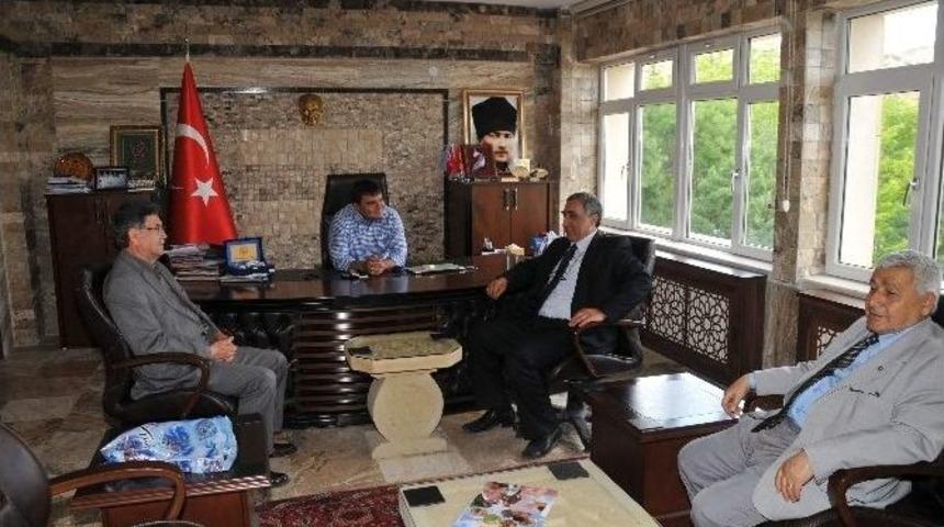 &Uuml;rg&uuml;pl&uuml;ler Derneğinden Başkan Yıldıza Ve Kaymakam Balcı&rsquo;ya Ziyaret