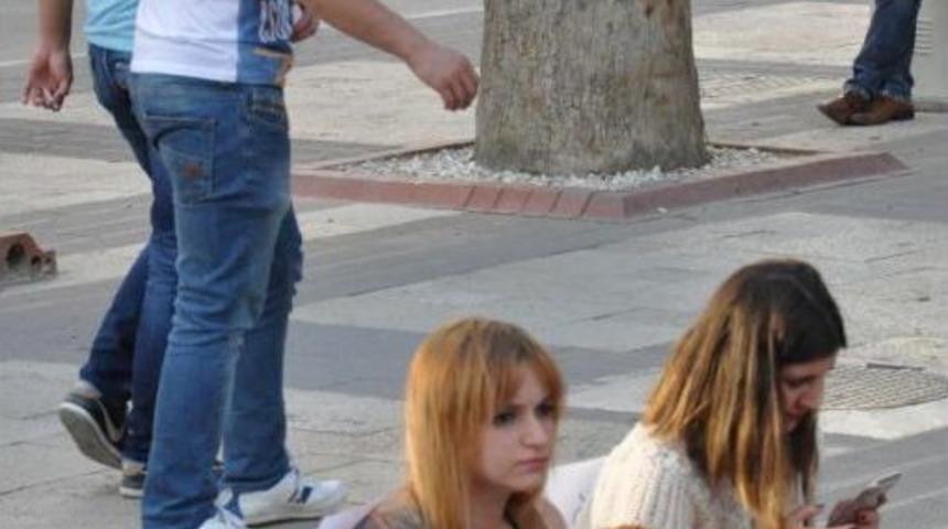 Denizli'de Kadın Cinayetlerine Sessiz Protesto