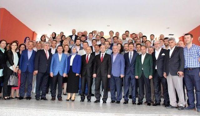 Bilim, Sanayi Ve Teknoloji Bakanı Fikri Işık: 1