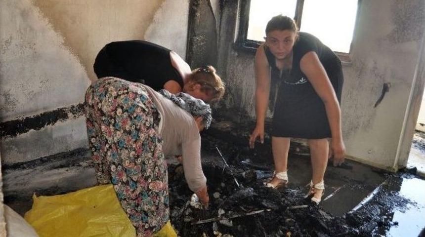 Manavgat&rsquo;ta Ev Yangını Korkuttu