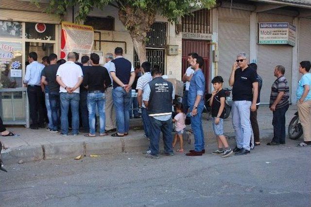 (&ouml;zel Haber) Sıcaktan Bunalanlar Meyan Şerbet&ccedil;isine Akın Ediyor 3