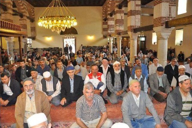 Balıkesir’de Ramazan’ın İlk Cuma Namazı Kılındı