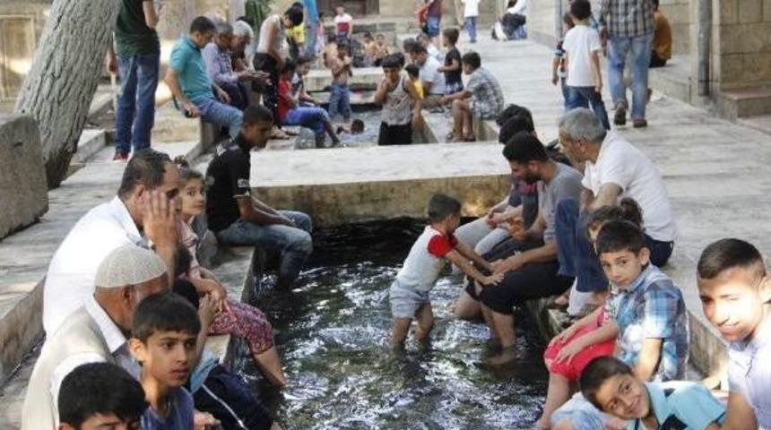 Şanlıurfa&rsquo;Da Serinleme Geleneği Değişmedi