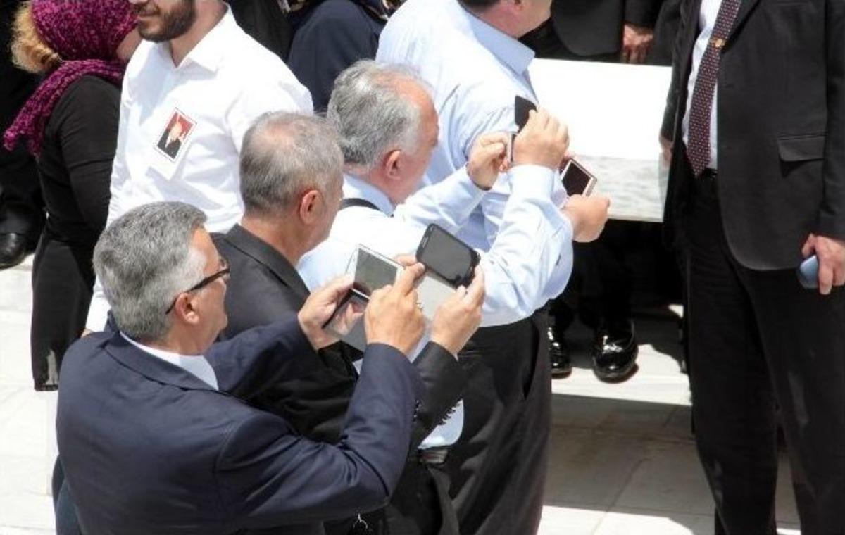 9. Cumhurbaşkanı Demirel Son Yolculuğuna Uğurlanıyor