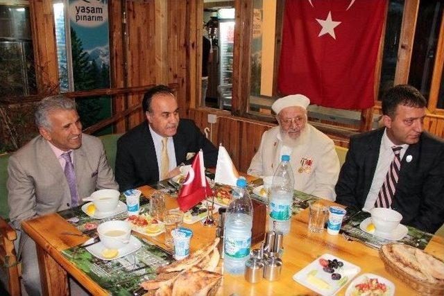 Elibol, Ramazan’ın İlk Orucunu Gazilerle Birlikte Açtı 1