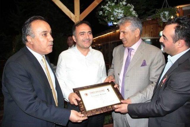 Elibol, Ramazan’ın İlk Orucunu Gazilerle Birlikte Açtı 3