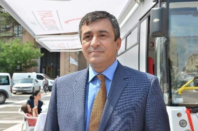 Kızılay Batı Anadolu B&ouml;lgesine Kan Toplama Otob&uuml;s&uuml; 1