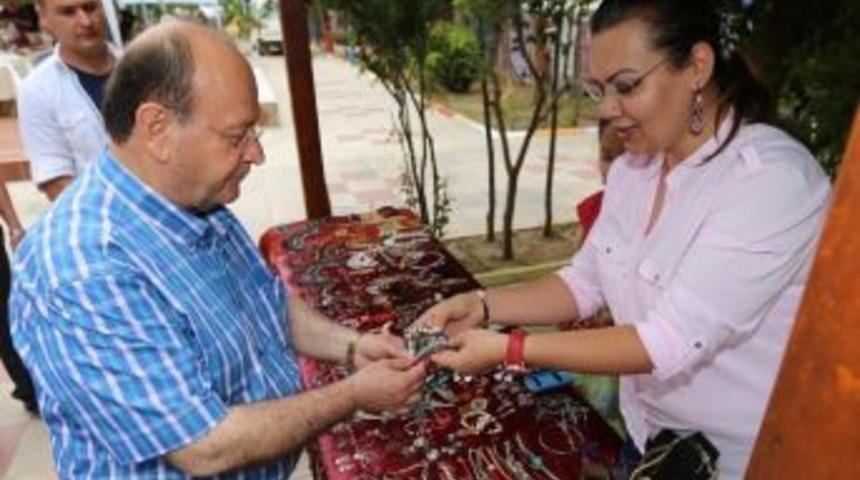Başkan &Ouml;zakcan; &ldquo;el Emeği &Ccedil;ok Değerlidir&rdquo;
