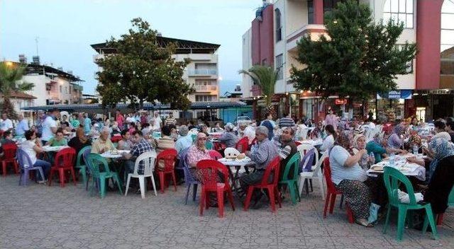 B&uuml;y&uuml;kşehir İftar &Ccedil;adırlarına Yoğun İlgi 1