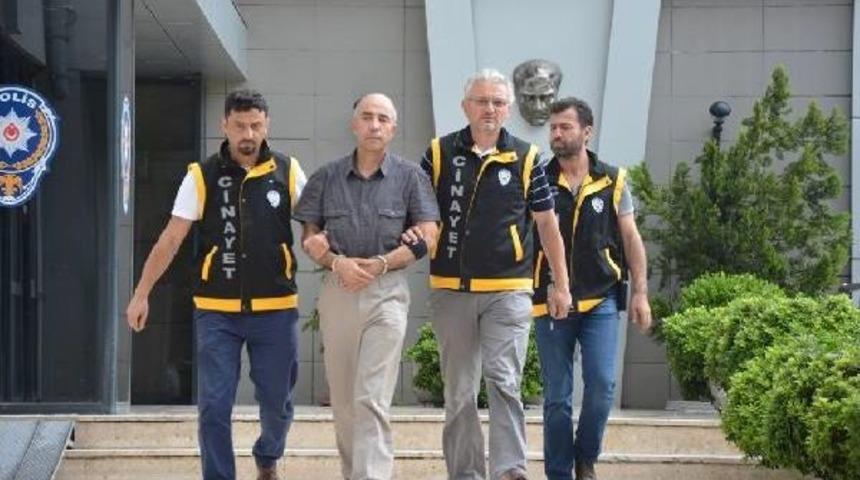 Birlikte Olduğu Kadın Ve Annesini &Ouml;ld&uuml;ren Polis Memuru 'susma' Hakkını Kullandı