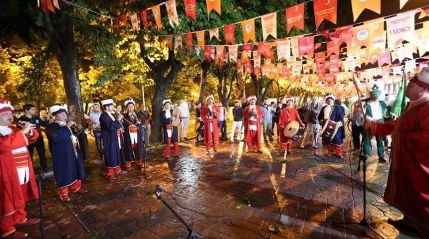 Başkan To&ccedil;oğlu Kitap Fuarının A&ccedil;ılışına Katıldı