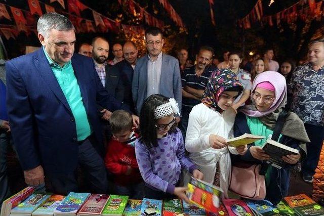 Başkan Toçoğlu Kitap Fuarının Açılışına Katıldı