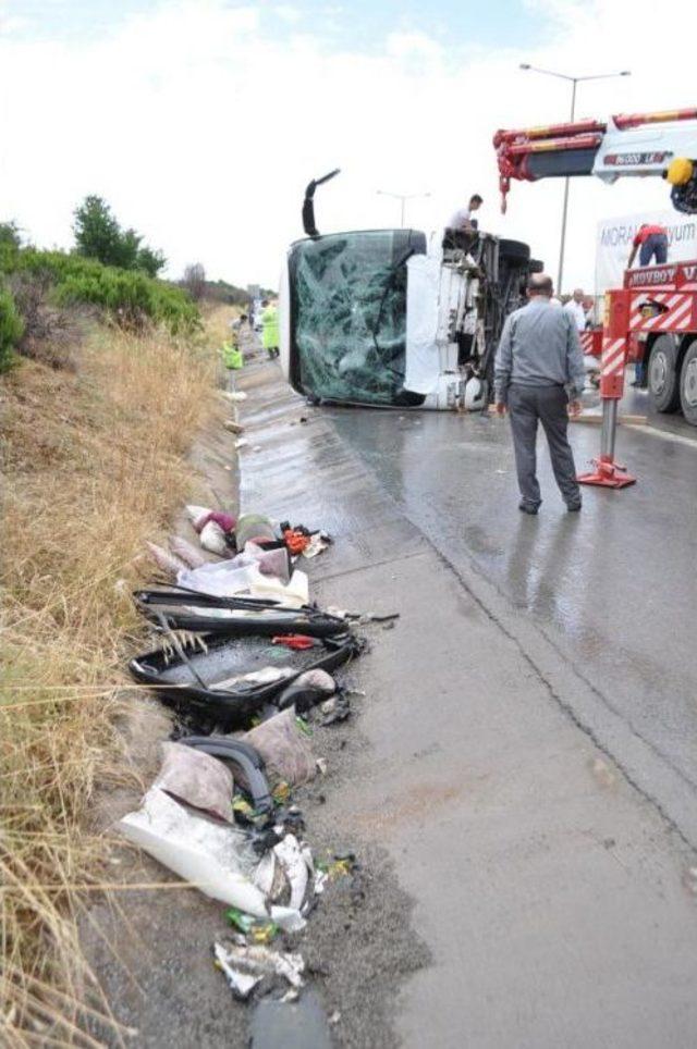 İki Otob&uuml;s &Ccedil;arpıştı; 46 Yaralı (2)- Yeniden 2