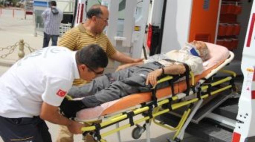 Yolun Karşısına Ge&ccedil;erken Kamyon &Ccedil;arptı