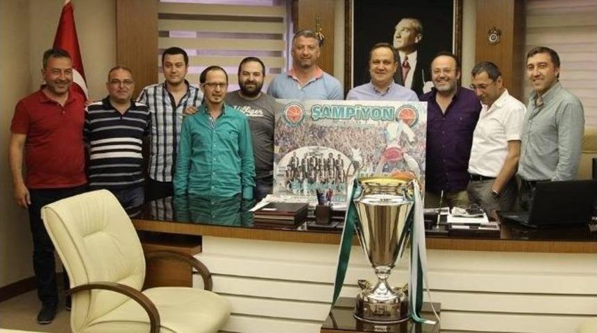 Yeşil Giresun Belediyespor Sponsor Arayışlarını S&uuml;rd&uuml;r&uuml;yor