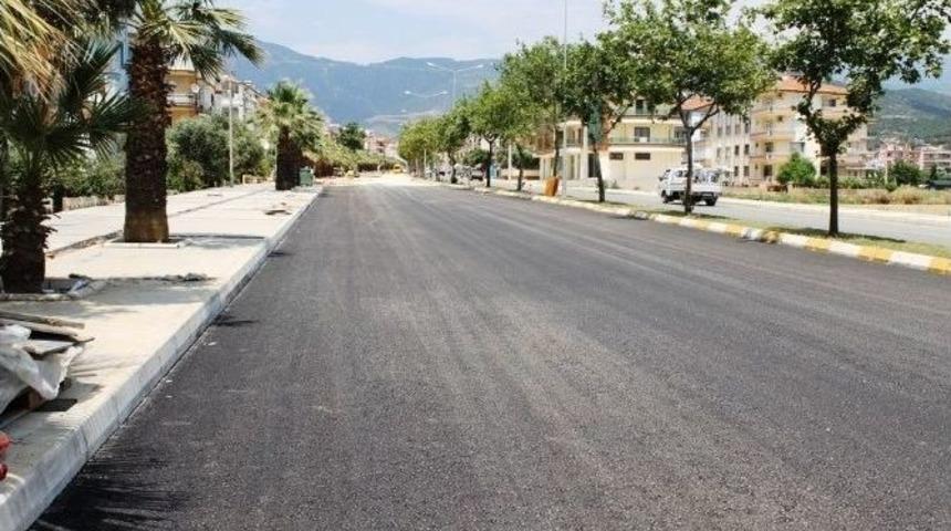 &Ouml;demiş-zeytinlik Yolunda Asfaltlama Başladı