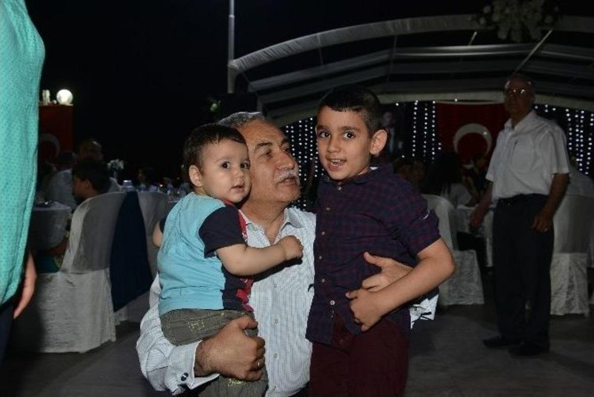 Vali B&uuml;y&uuml;k, Şehit Yakınları Ve Gaziler İle İftarda Buluştu