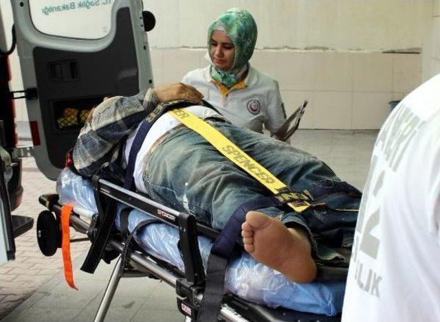 İskeleden D&uuml;şen Inşaat Iş&ccedil;isi Yaralandı 1