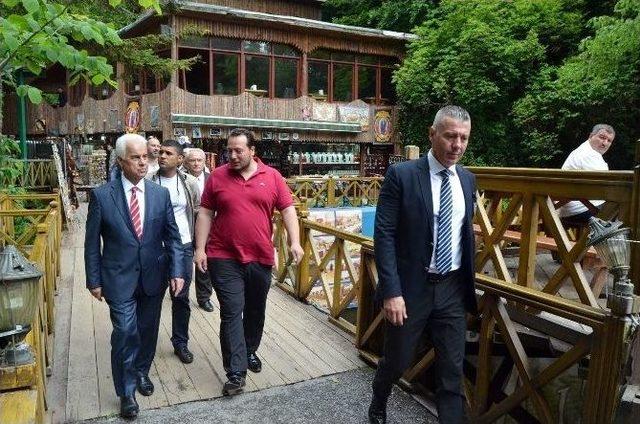 (özel Haber) Kktc Eski Cumhurbaşkanı Derviş Eroğlu Trabzon’da