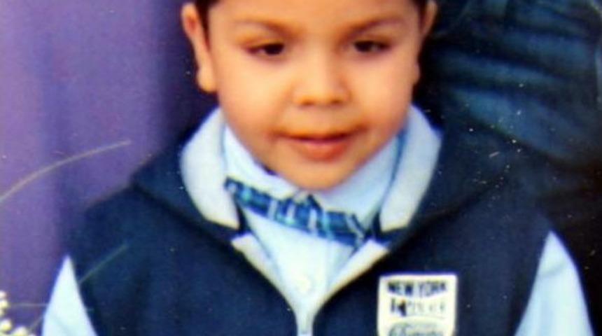 Topunu Almak Isterken Kanala D&uuml;şen K&uuml;&ccedil;&uuml;k Enes Boğuldu