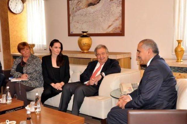 Angelina Jolie, Mardin Sokaklarında (2)