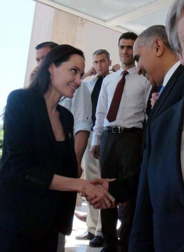 Angelina Jolie, Mardin Sokaklarında (2)