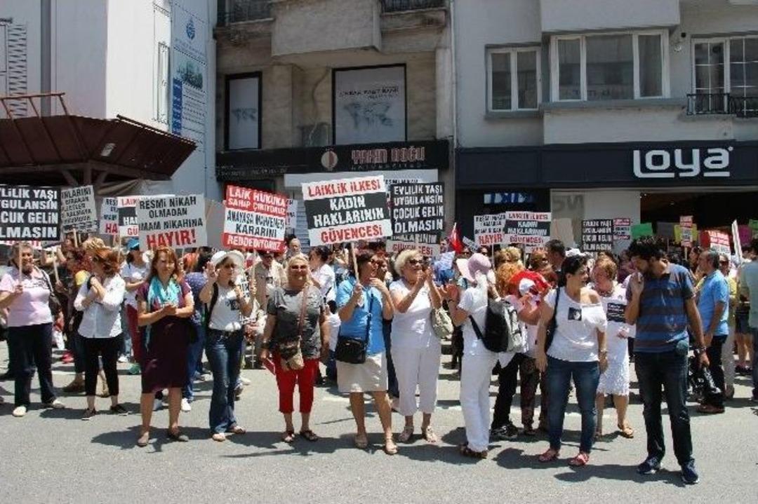 Kadınlar, Aym&rsquo;nin &lsquo;nikah&rsquo; Kararını Protestosu Etti