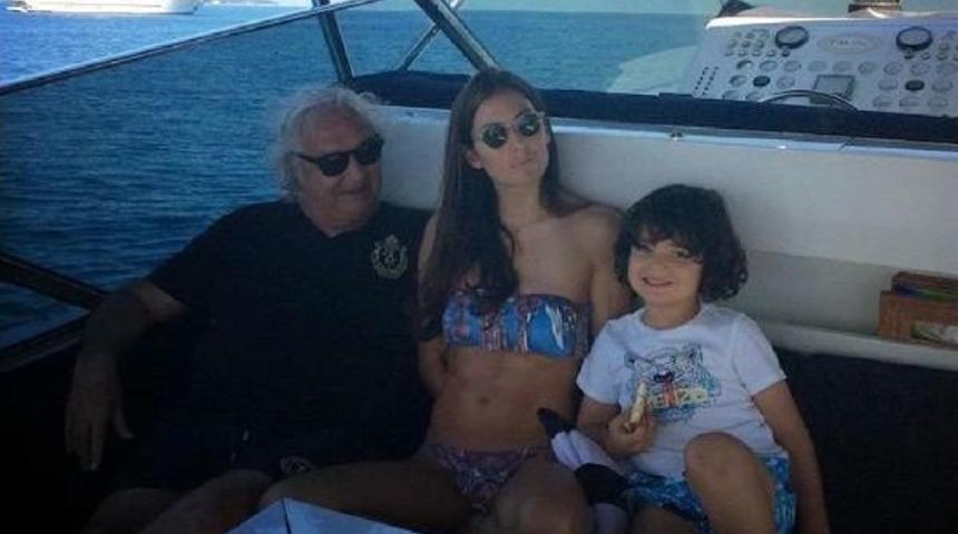 &Uuml;nl&uuml; İtalyan Milyarder L&uuml;ks Yatıyla Bodrum'a Demirledi