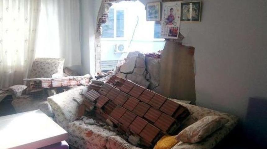 Operat&ouml;r Yanlış Evlerin Duvarlarını Yıktı