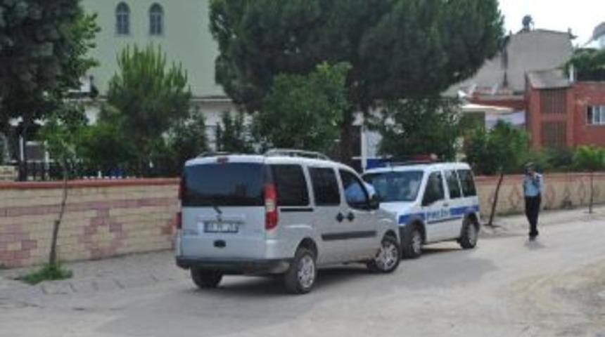 Hırsızlar Ramazan Dinlemedi , Caminin &Ouml;n&uuml;ndeki Aracı Soydular