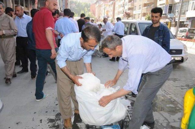 Ekmeğini Kardan &Ccedil;ıkarıyor 1