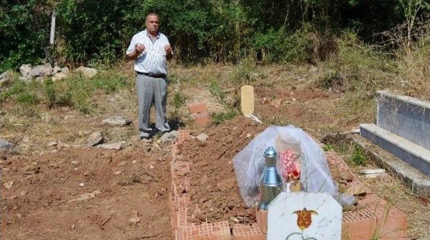 (&ouml;zel Haber) Cansu&rsquo;nun Babası Babalar G&uuml;n&uuml;&rsquo;n&uuml; Buruk Karşılıyor