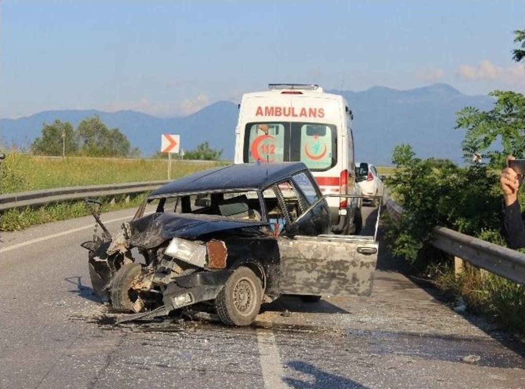 Ters İstikametten Geliyordu: 8 Yaralı