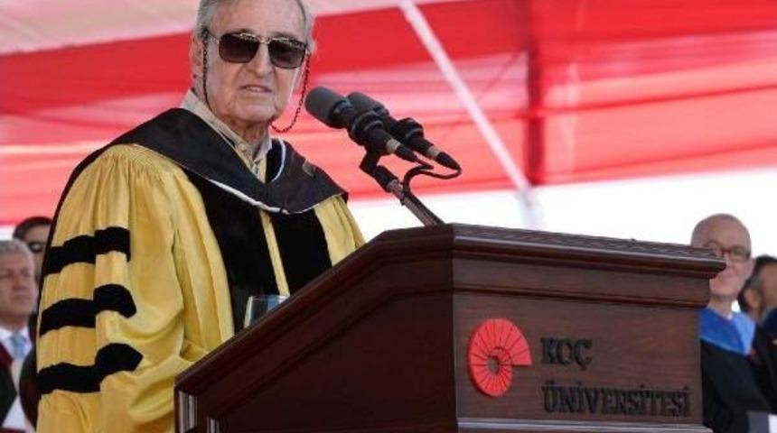 Ko&ccedil; &Uuml;niversitesi 21. Yıl Mezunlarını Verdi