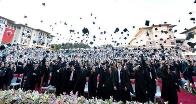 Koç Üniversitesi 21. Yıl Mezunlarını Verdi