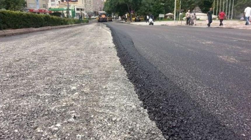 Karaman Belediyesi&rsquo;nden Yol Yenileme &Ccedil;alışması