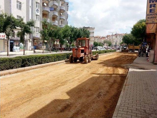 Karaman Belediyesi’nden Yol Yenileme Çalışması