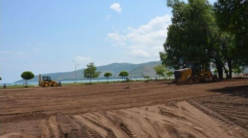 Sahil D&uuml;zenleme Projesi Devam Ediyor