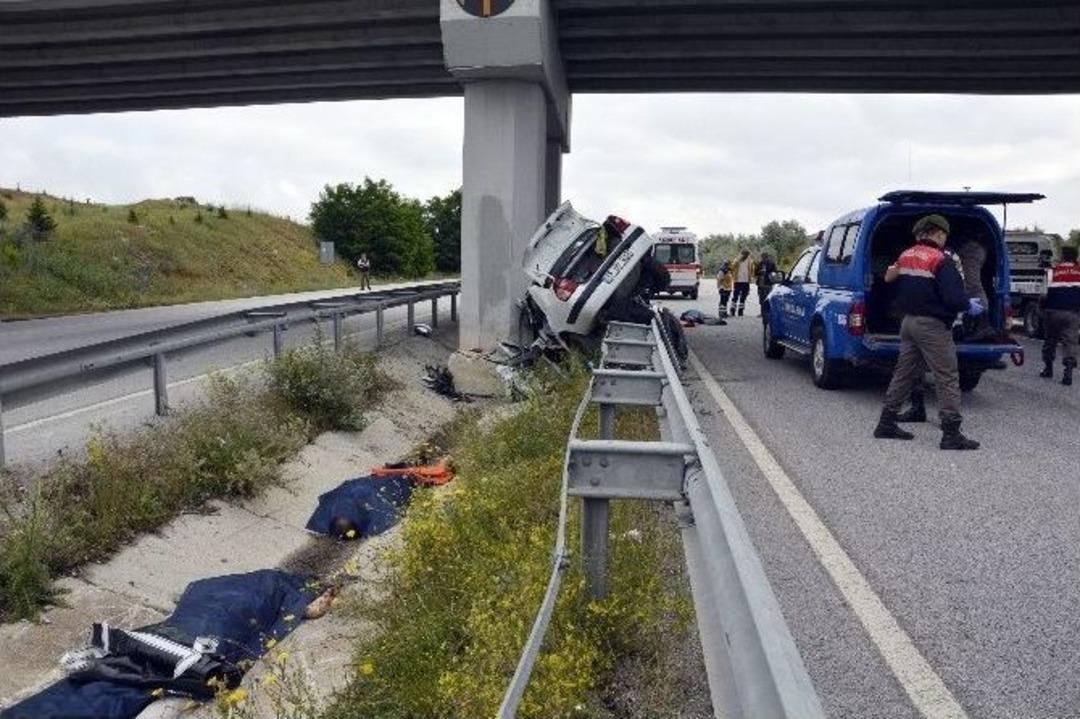 Trafik Canavarı Bir Aileyi Yok Etti