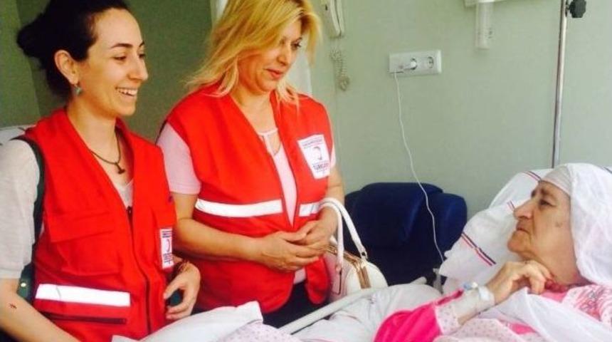 Kızılay Yaşlıları Ziyaret Etti Moral Verdi