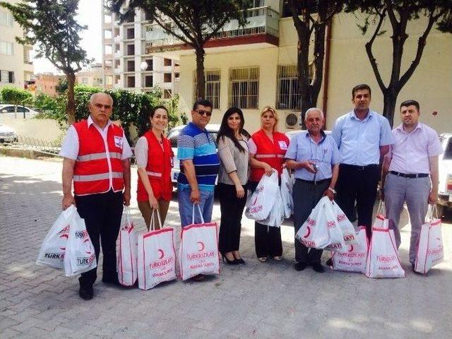 Kızılay Yaşlıları Ziyaret Etti Moral Verdi